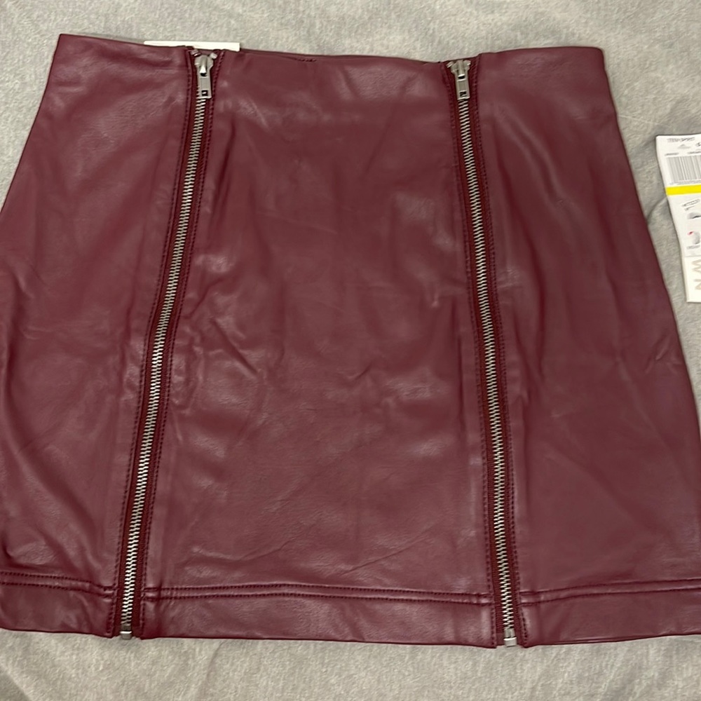 Maroon faux leather mini skirt - new